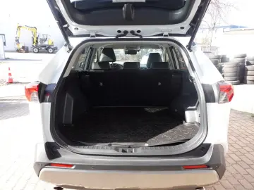 TOYOTA RAV 4 2.5 Hybrid Lounge Allrad 5J Garantie