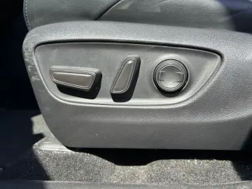 TOYOTA RAV 4 Hybrid 4x4 Style Selection Navi Soundsyste