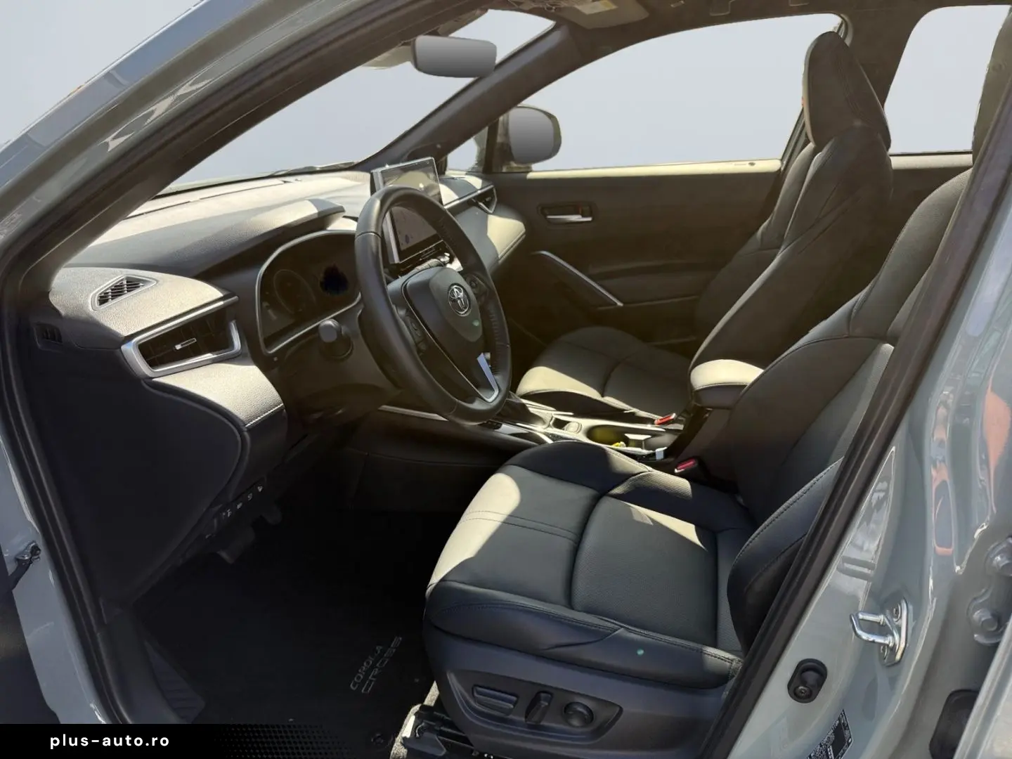 TOYOTA Corolla Cross 2.0 Hybrid AWD Lounge  Pano 360 JB
