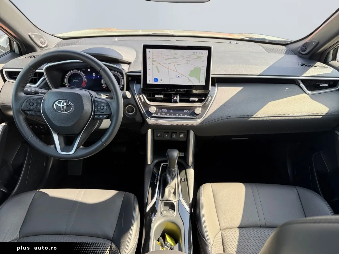 TOYOTA Corolla Cross 2.0 Hybrid AWD Lounge  Pano 360 JB