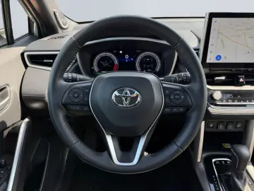 TOYOTA Corolla Cross 2.0 Hybrid AWD Lounge  Pano 360 JB