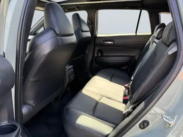 TOYOTA Corolla Cross 2.0 Hybrid AWD Lounge  Pano 360 JB