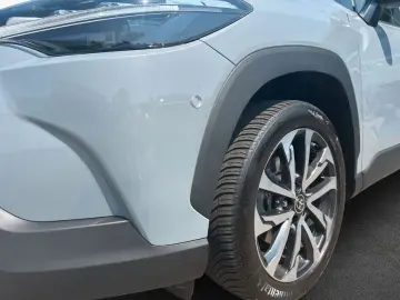 TOYOTA Corolla Cross Hybrid 2.0 4x4 Panoramadach