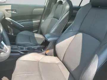 TOYOTA Corolla Cross Hybrid 2.0 4x4 Panoramadach