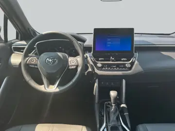 TOYOTA Corolla Cross Hybrid 2.0 4x4 Panoramadach