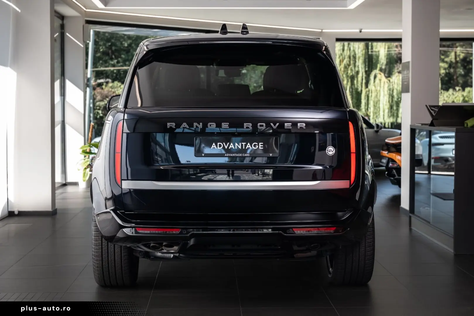LAND ROVER Range Rover SV P615 Meridian 360 Massge Seats