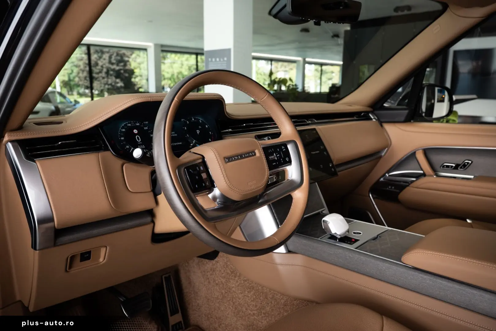 LAND ROVER Range Rover SV P615 Meridian 360 Massge Seats