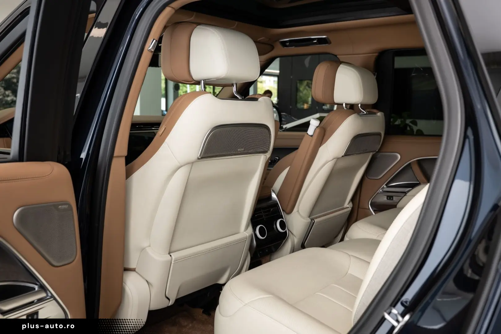 LAND ROVER Range Rover SV P615 Meridian 360 Massge Seats