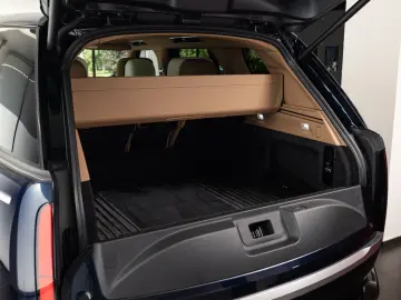 LAND ROVER Range Rover SV P615 Meridian 360 Massge Seats