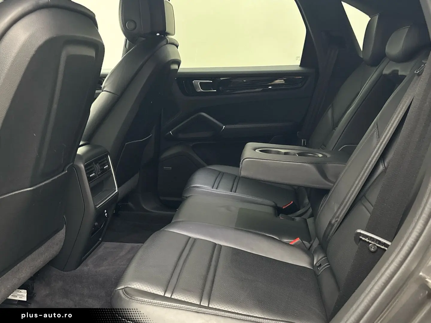 PORSCHE Cayenne Panorama LED AHK Leder Sitzhzg. Navi