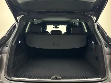 PORSCHE Cayenne Panorama LED AHK Leder Sitzhzg. Navi