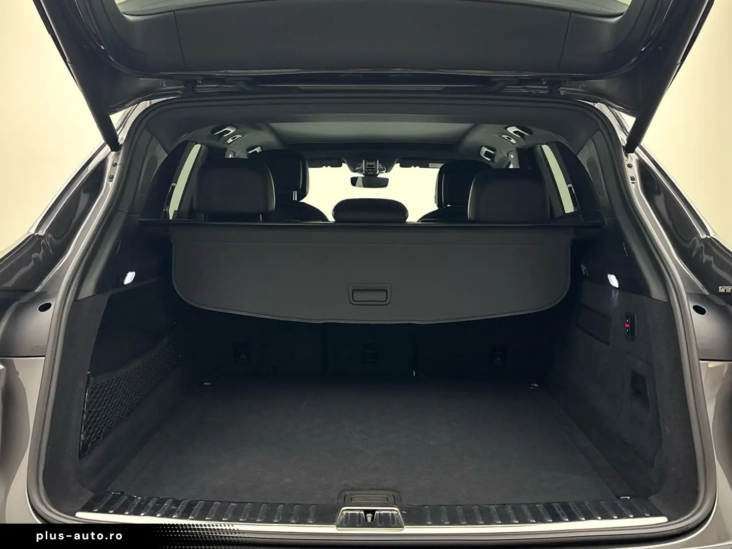 PORSCHE Cayenne Panorama LED AHK Leder Sitzhzg. Navi