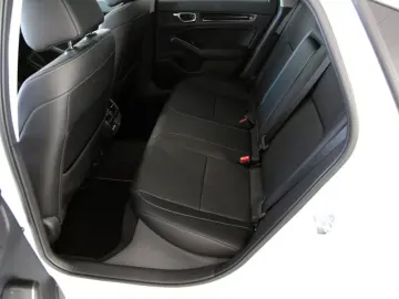HONDA Civic Lim. 5-trg. e HEV Advance AZV Pano Bose
