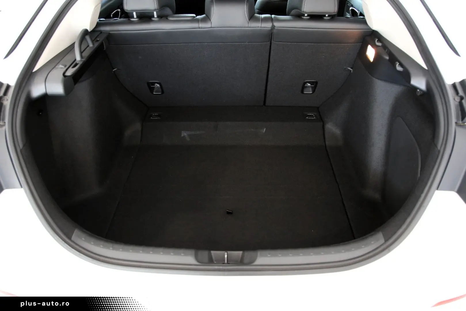 HONDA Civic Lim. 5-trg. e HEV Advance AZV Pano Bose