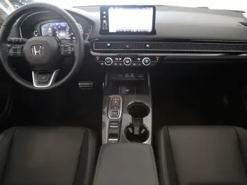 HONDA Civic Lim. 5-trg. e HEV Advance AZV Pano Bose