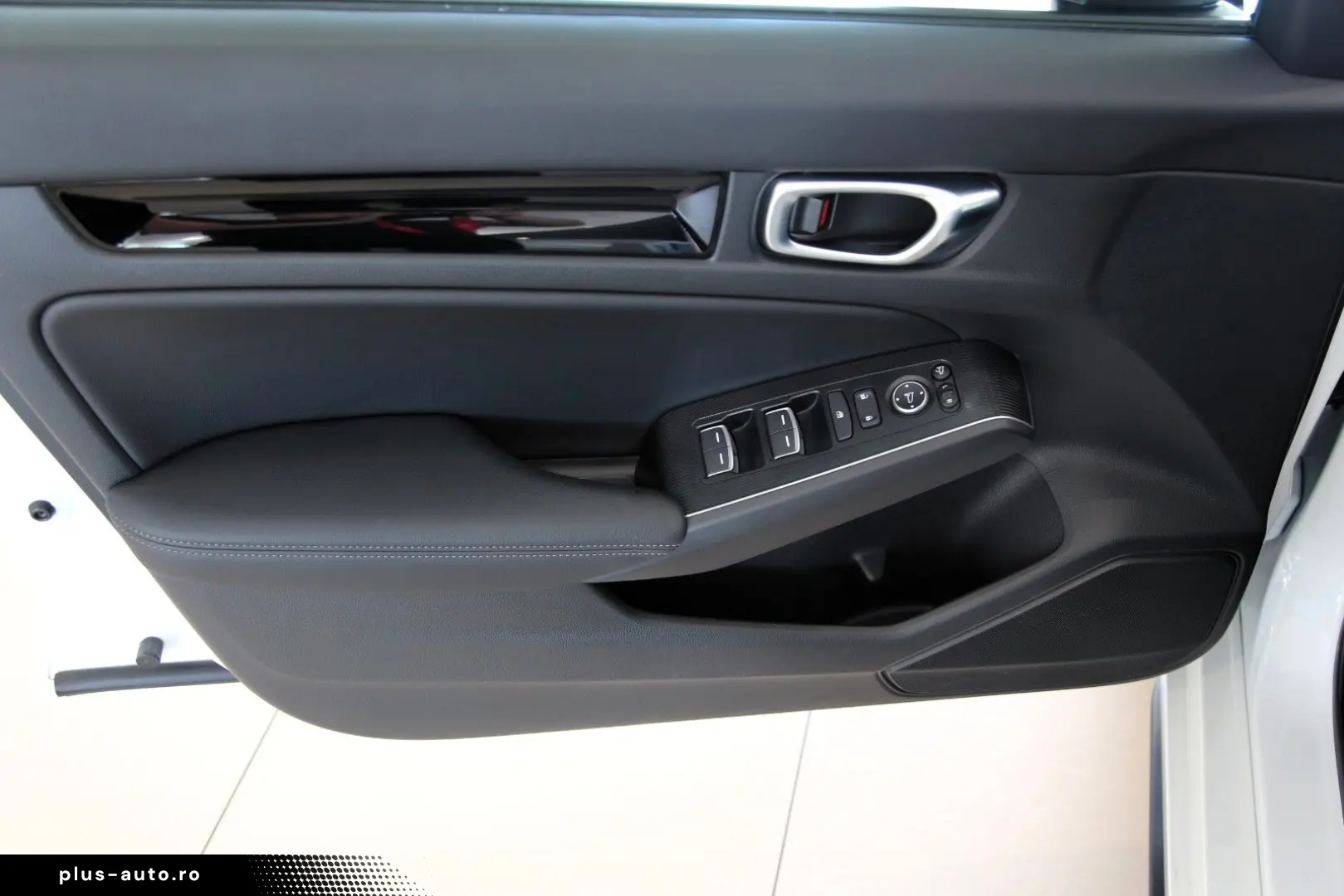 HONDA Civic Lim. 5-trg. e HEV Advance AZV Pano Bose