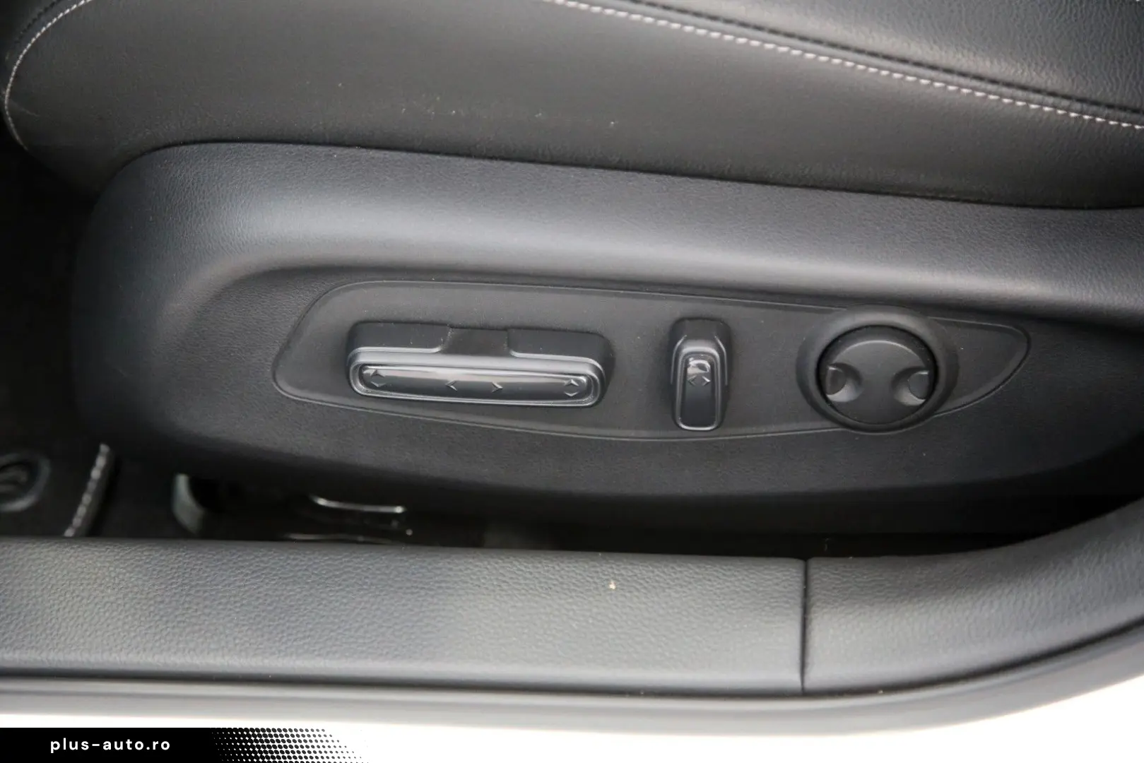 HONDA Civic Lim. 5-trg. e HEV Advance AZV Pano Bose