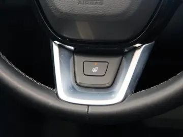 HONDA Civic Lim. 5-trg. e HEV Advance AZV Pano Bose