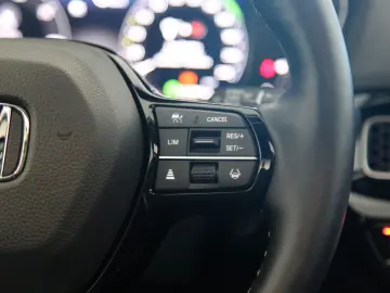 HONDA Civic Lim. 5-trg. e HEV Advance AZV Pano Bose