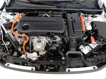 HONDA Civic Lim. 5-trg. e HEV Advance AZV Pano Bose