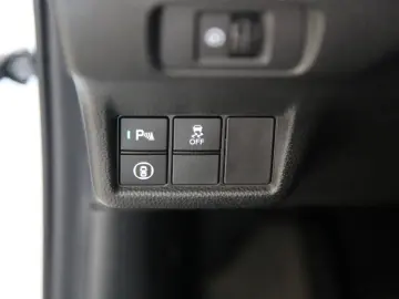 HONDA Civic Lim. 5-trg. e HEV Advance AZV Pano Bose