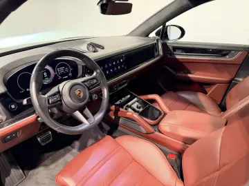 PORSCHE Cayenne Coupe Turbo E-Hybrid