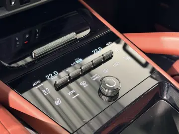 PORSCHE Cayenne Coupe Turbo E-Hybrid