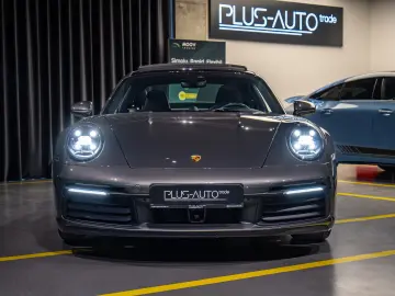 Porsche 911 Carrera 4