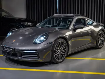Porsche 911 Carrera 4