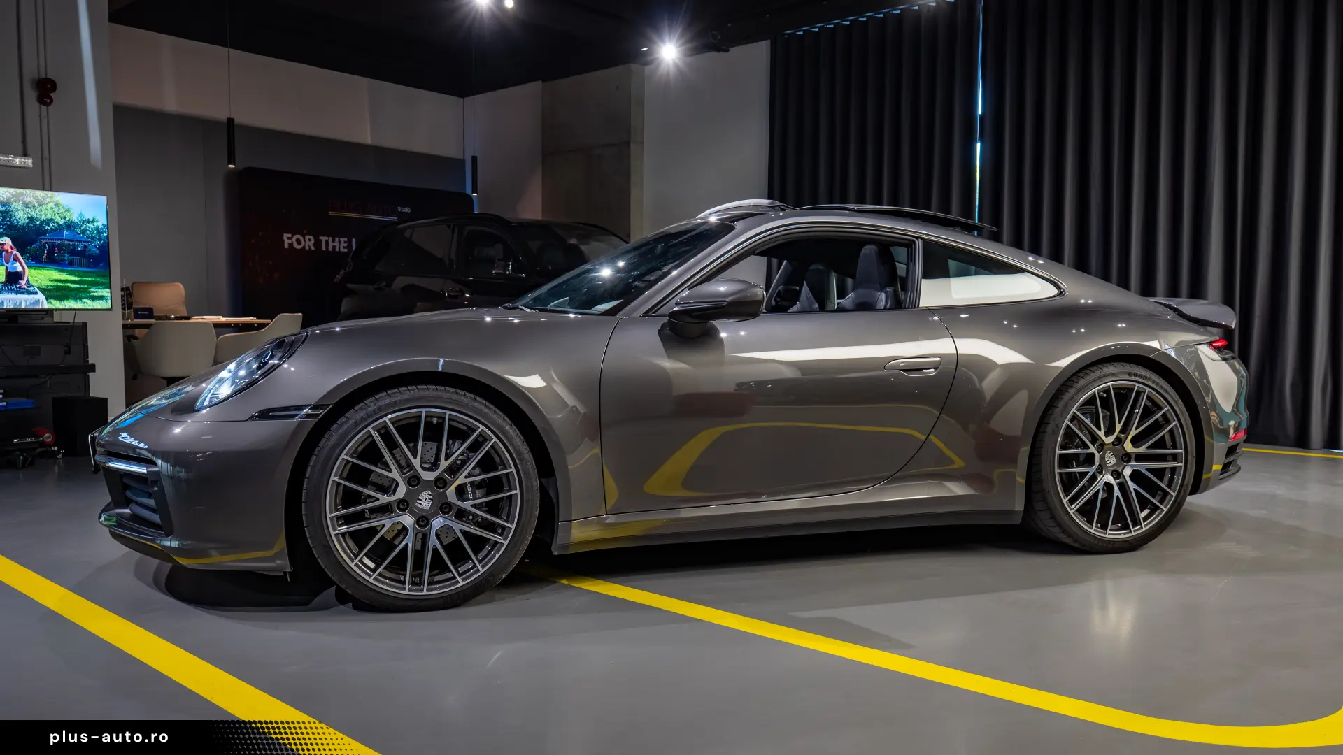Porsche 911 Carrera 4