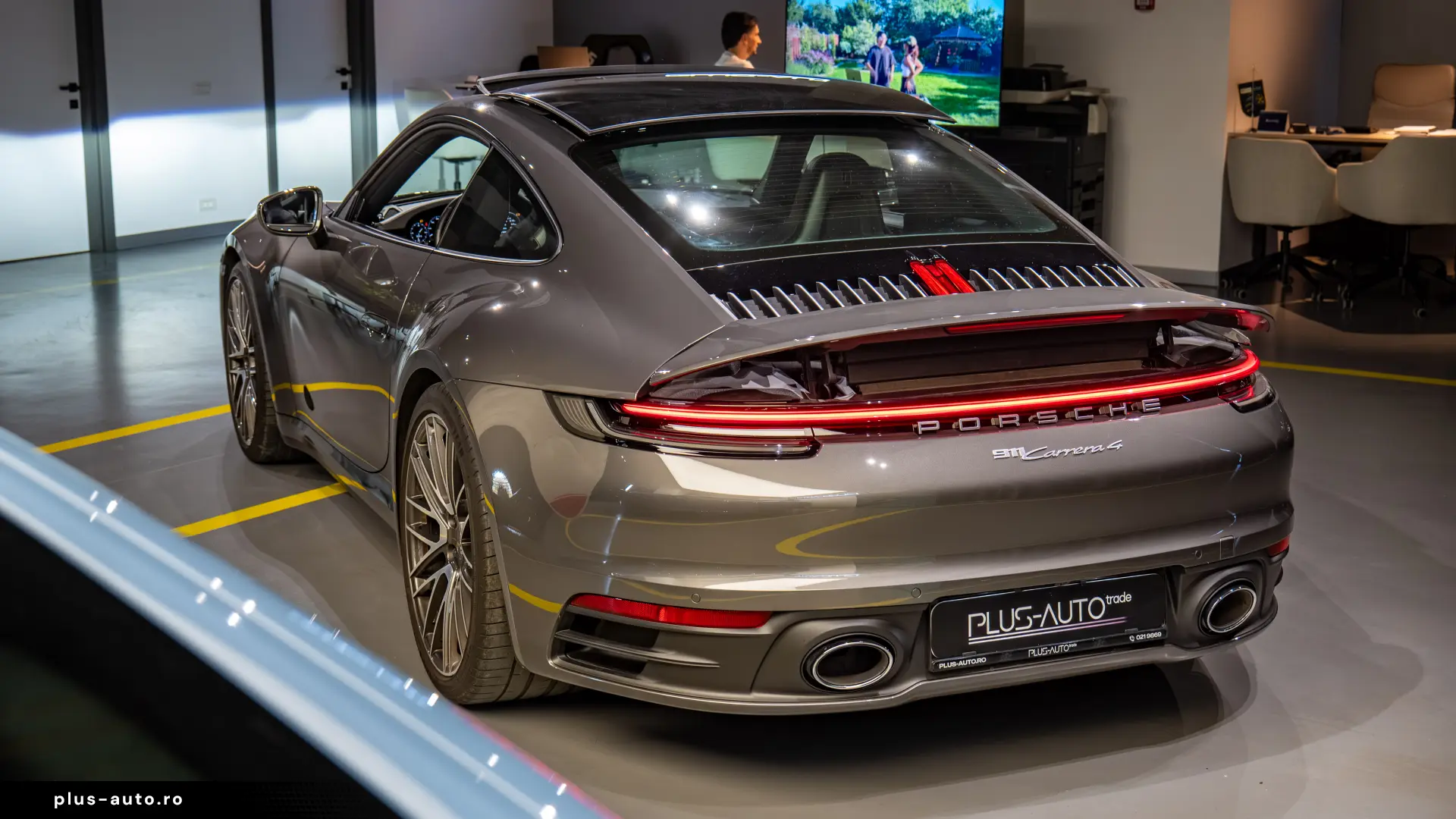 Porsche 911 Carrera 4