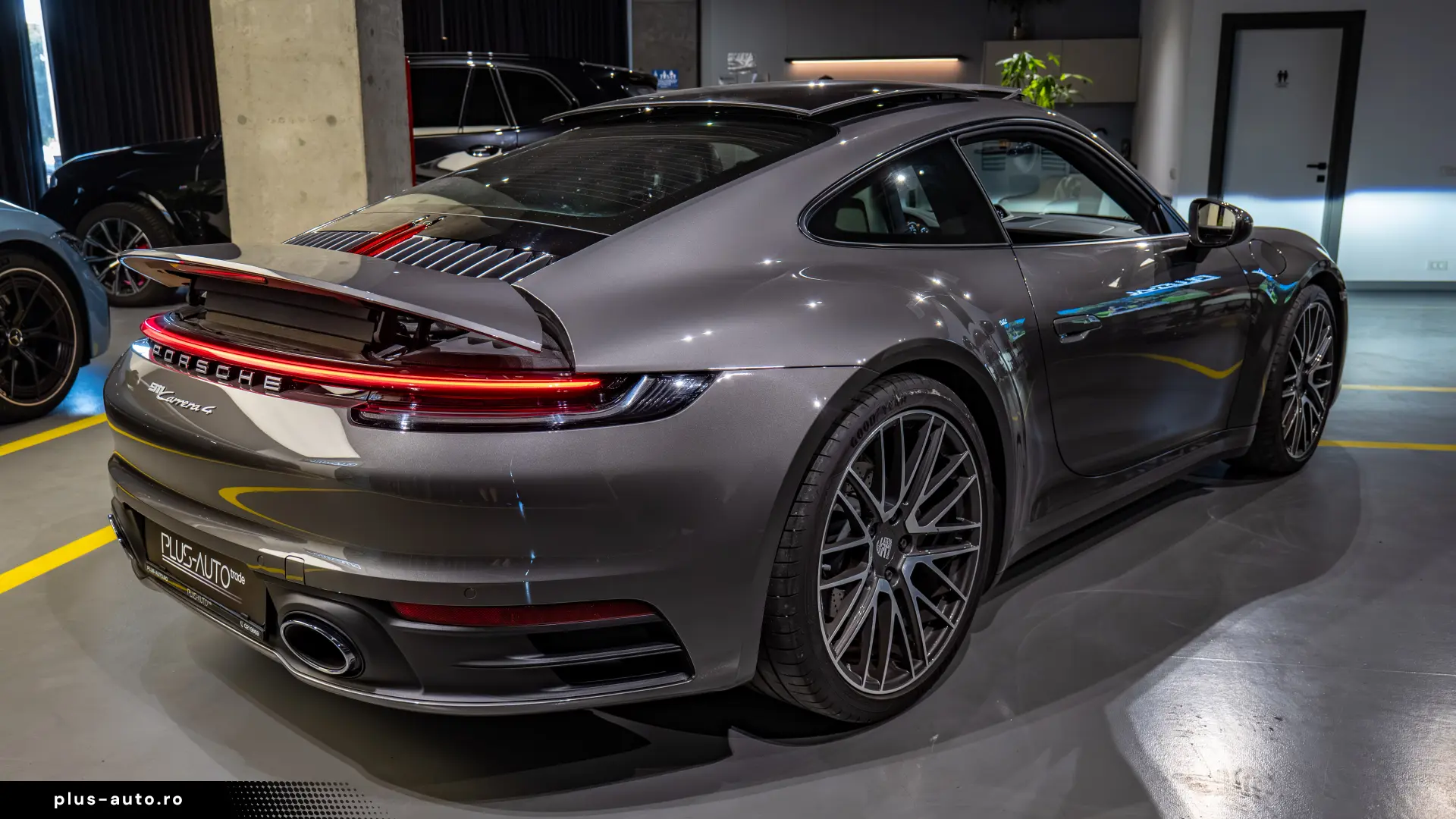 Porsche 911 Carrera 4