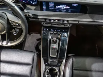 Porsche 911 Carrera 4