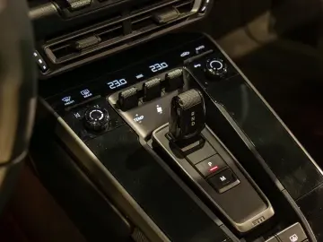 Porsche 911 Carrera 4