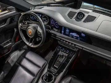 Porsche 911 Carrera 4