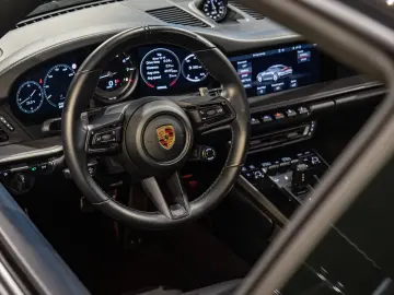 Porsche 911 Carrera 4