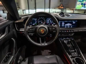 Porsche 911 Carrera 4