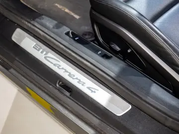 Porsche 911 Carrera 4