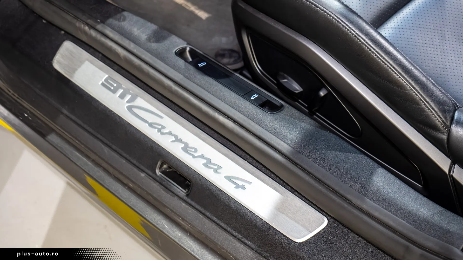 Porsche 911 Carrera 4