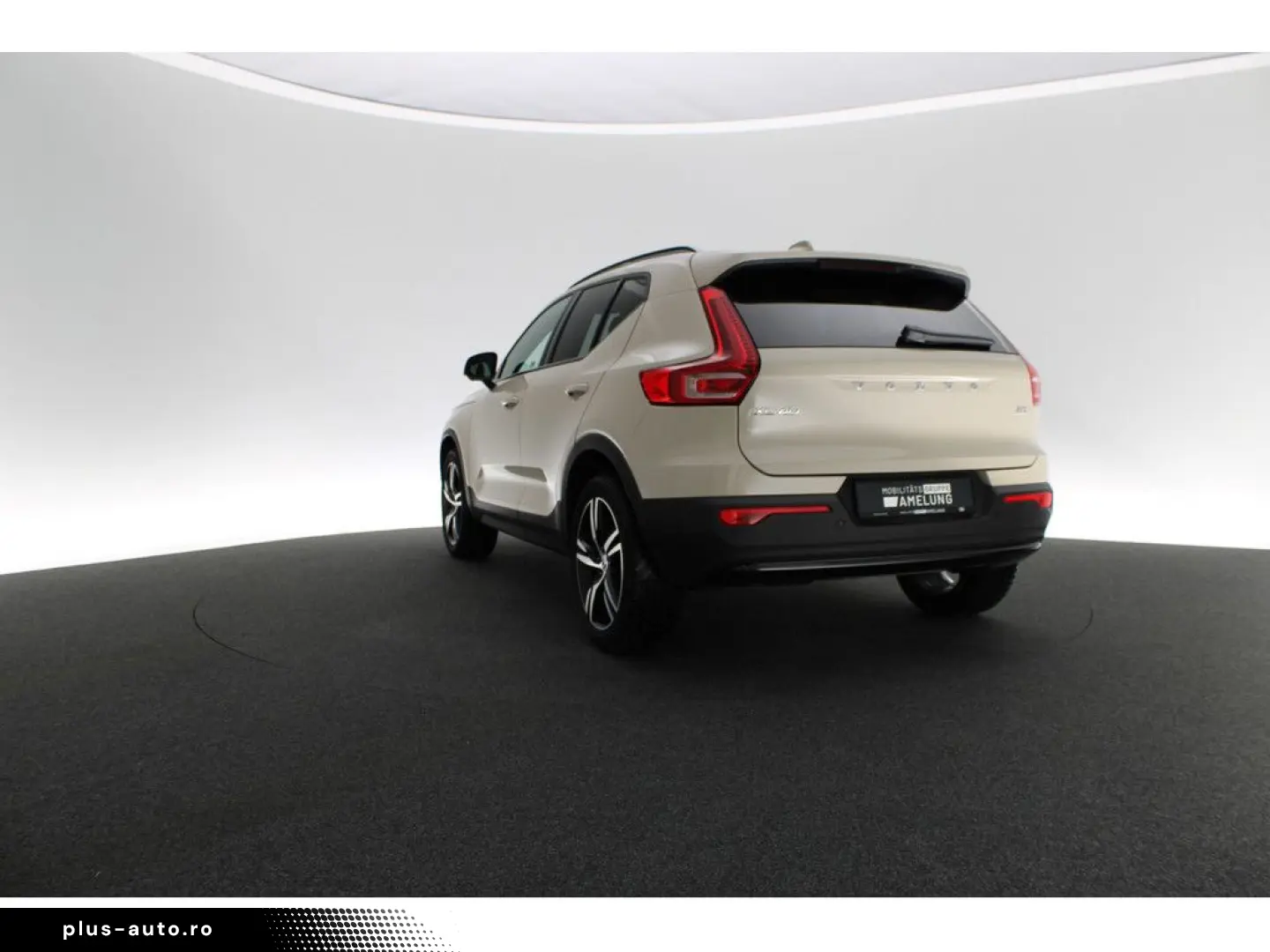 VOLVO XC40 B3 Plus Dark SHZ LED NAVI MEMORY H K 360