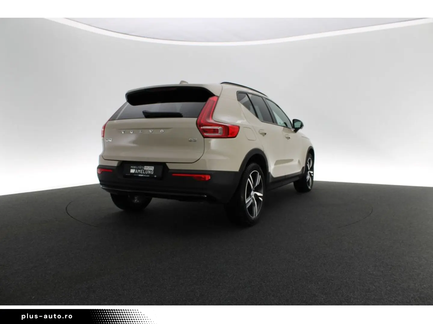 VOLVO XC40 B3 Plus Dark SHZ LED NAVI MEMORY H K 360