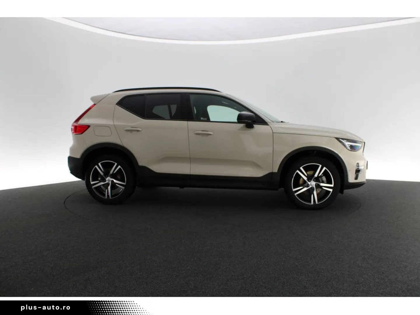 VOLVO XC40 B3 Plus Dark SHZ LED NAVI MEMORY H K 360