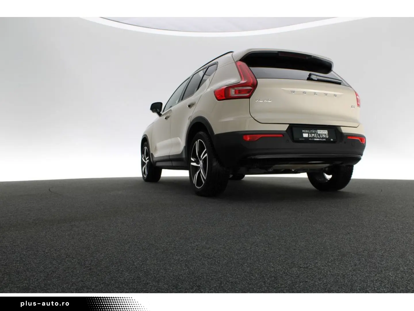 VOLVO XC40 B3 Plus Dark SHZ LED NAVI MEMORY H K 360