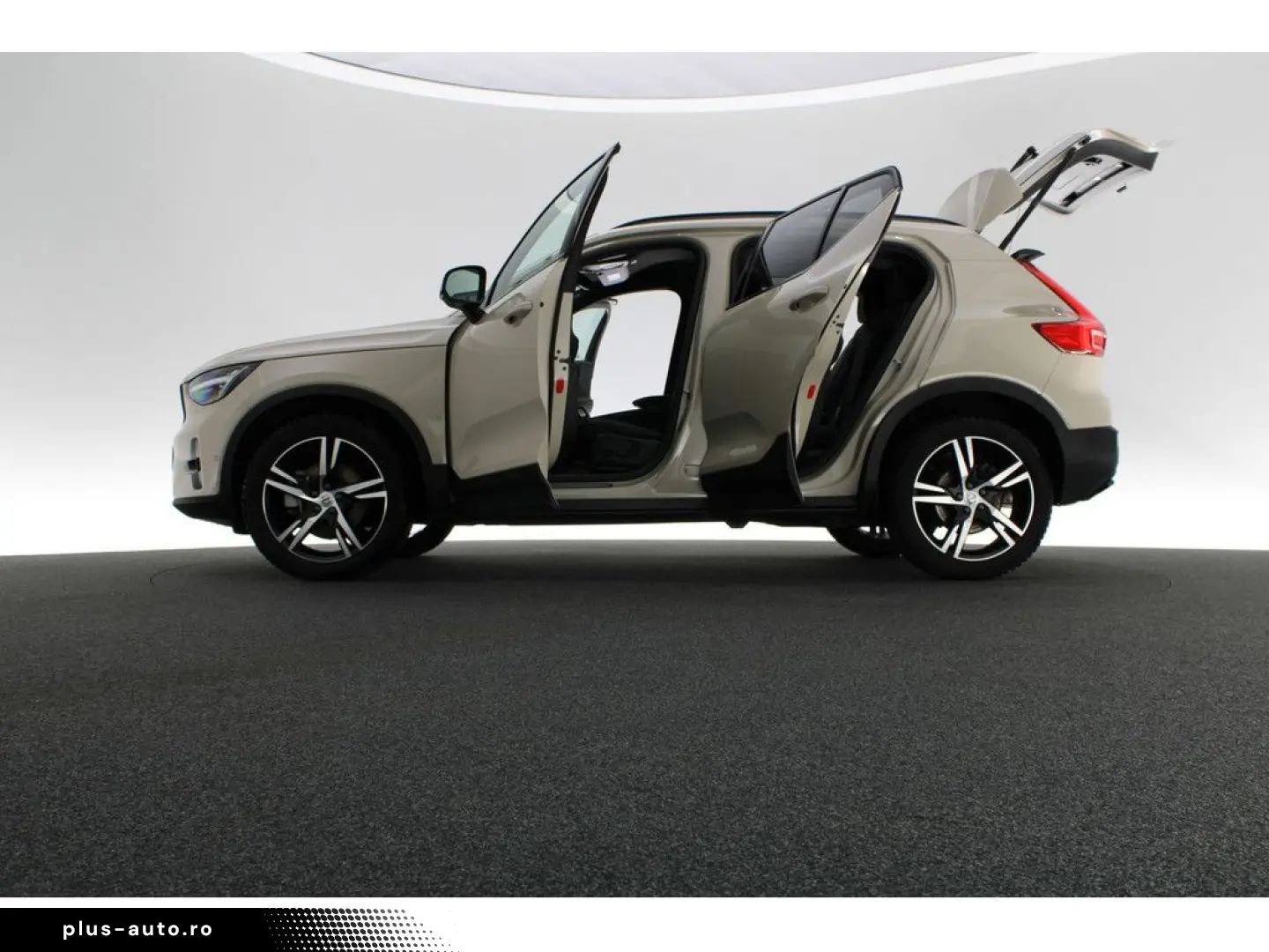 VOLVO XC40 B3 Plus Dark SHZ LED NAVI MEMORY H K 360