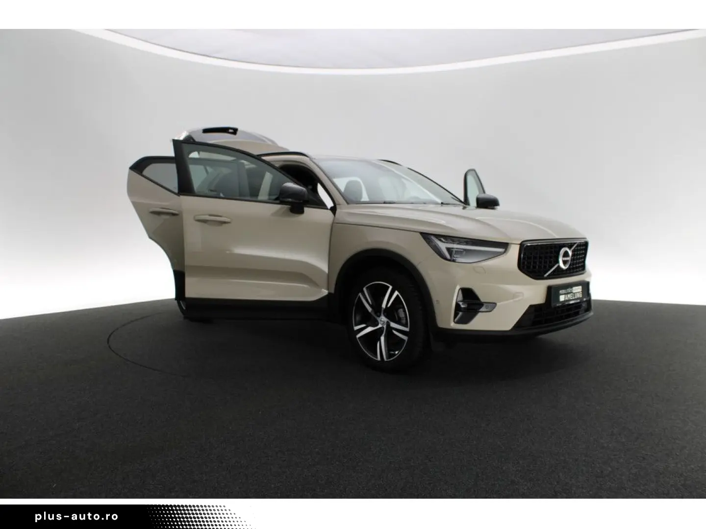 VOLVO XC40 B3 Plus Dark SHZ LED NAVI MEMORY H K 360