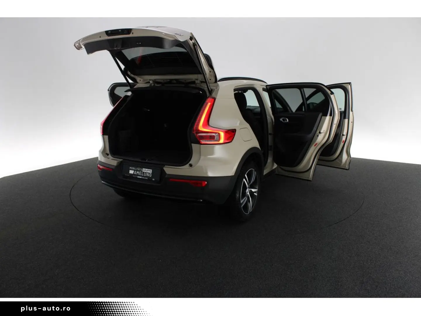 VOLVO XC40 B3 Plus Dark SHZ LED NAVI MEMORY H K 360