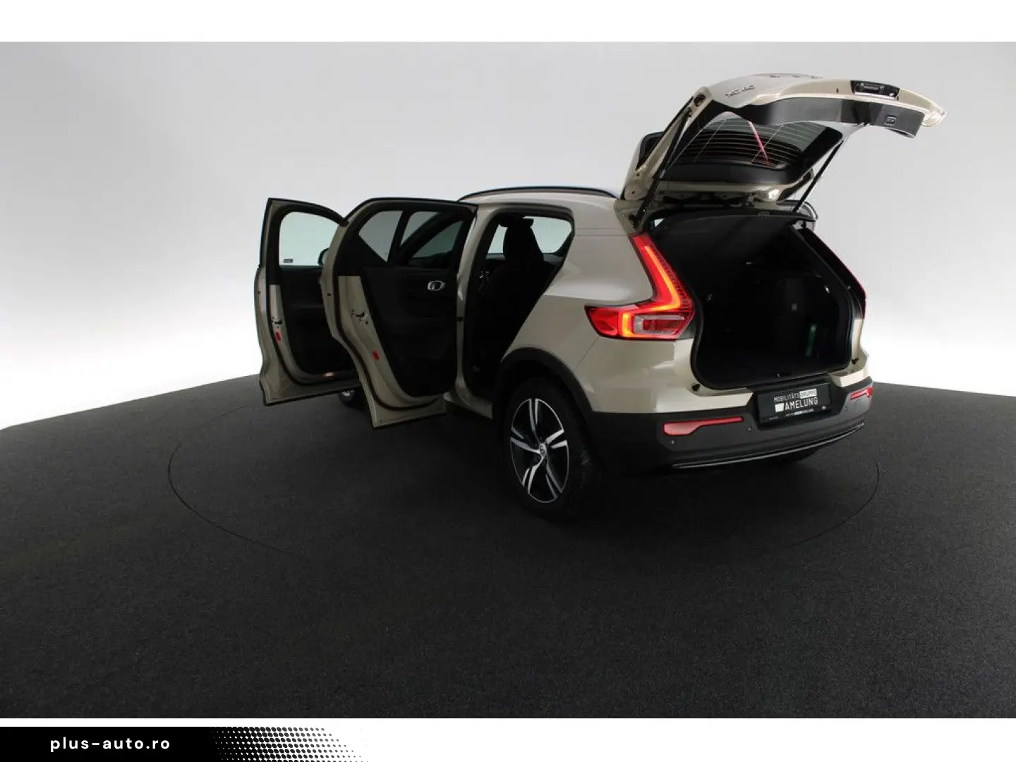 VOLVO XC40 B3 Plus Dark SHZ LED NAVI MEMORY H K 360