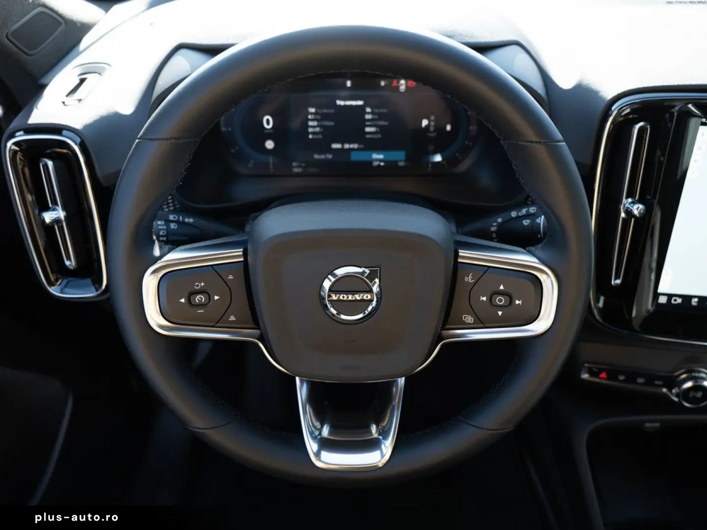 VOLVO XC40 B3 Plus Dark SHZ LED NAVI MEMORY H K 360