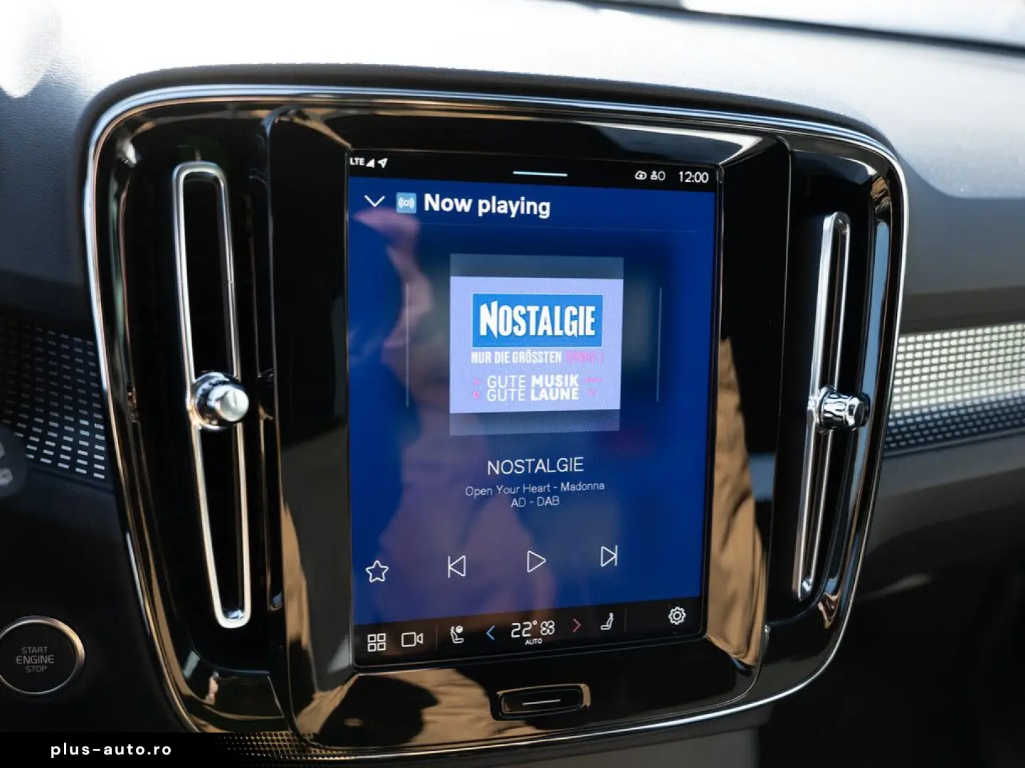 VOLVO XC40 B3 Plus Dark SHZ LED NAVI MEMORY H K 360