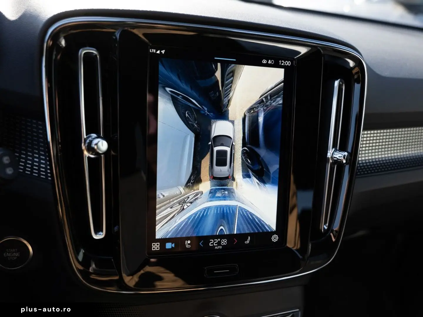 VOLVO XC40 B3 Plus Dark SHZ LED NAVI MEMORY H K 360
